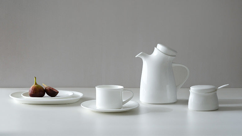 ミッドセンチュリー期を象徴する會田雄亮 オーバルホワイトをボーン