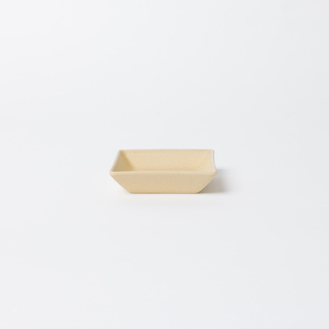 7.5cm角小皿 クリーム