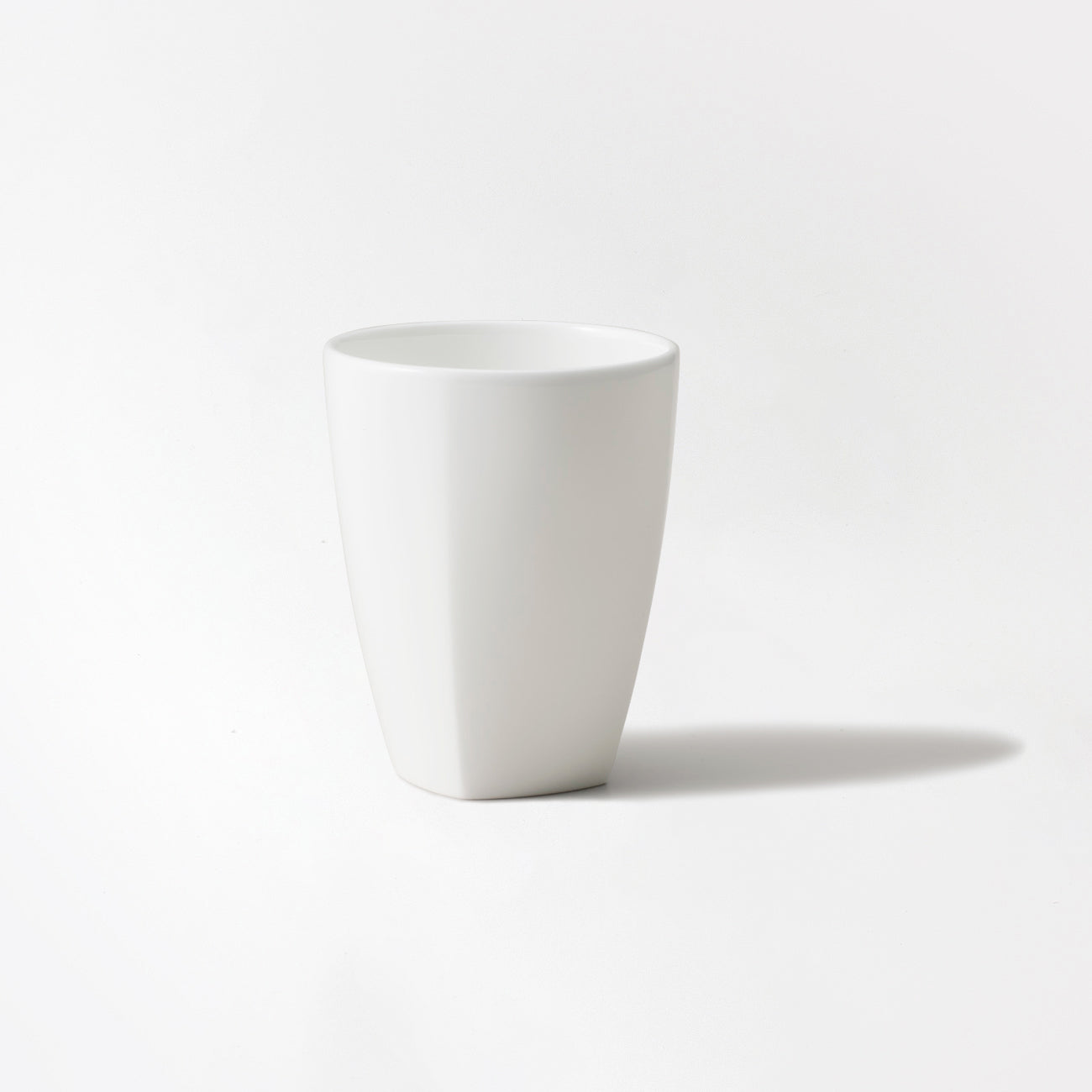 こぶり湯呑角型(165cc)