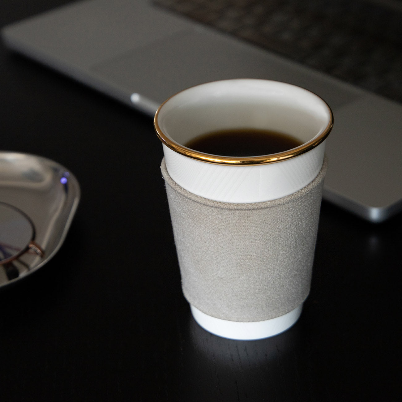like a Paper Cup (鼓門 金彩) スリーブ付 (ライトグレー)
