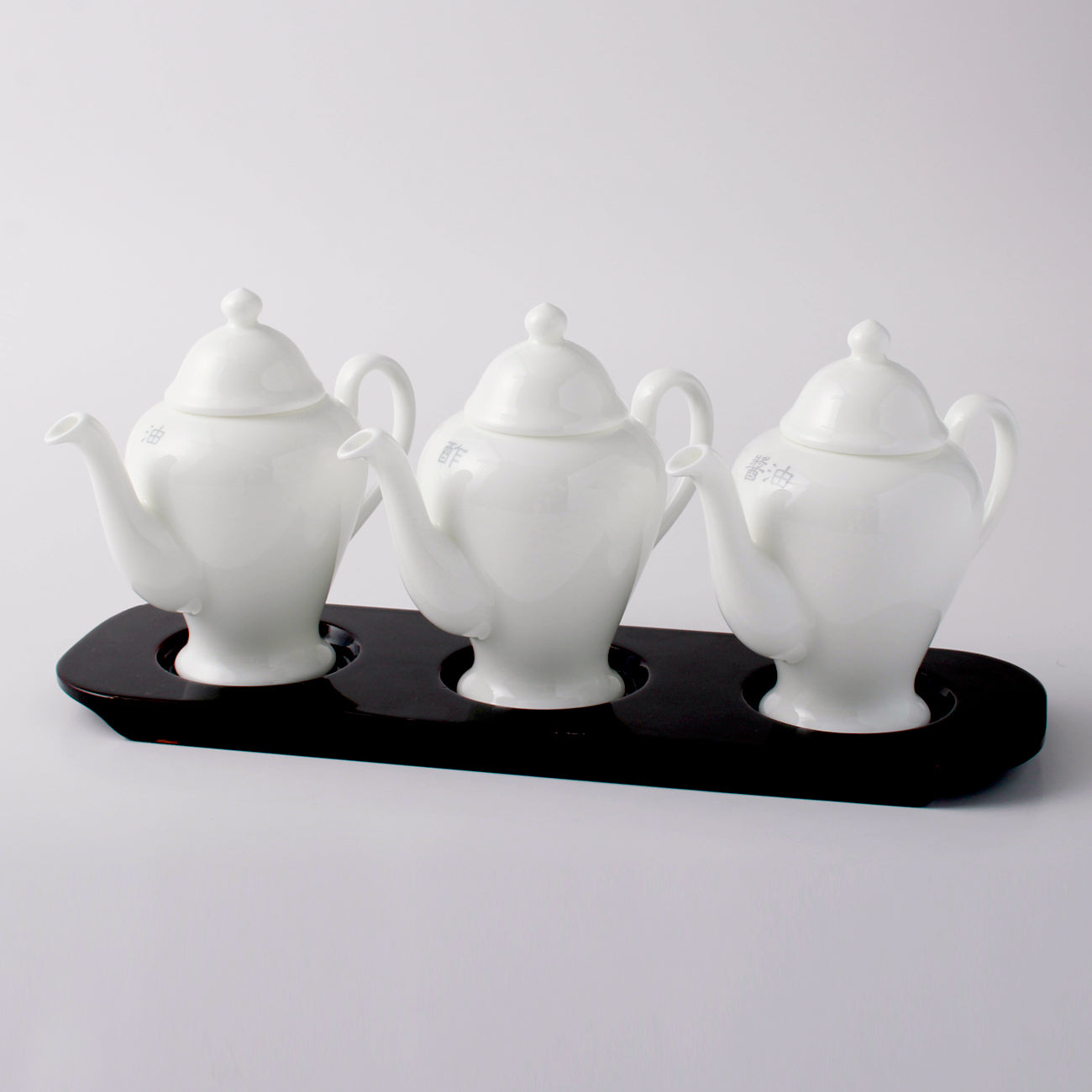 カスタートレー (3穴)