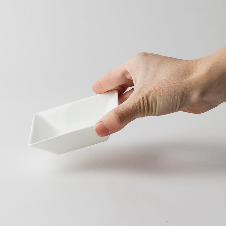 9cm角皿 (センターレリーフ)