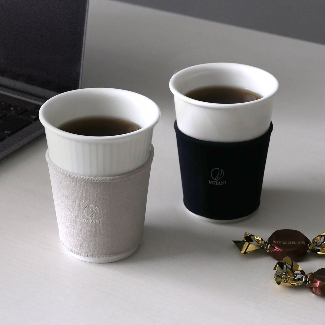 ペアペーパーカップ (スリーブ付) A4｜三谷産業様株主優待品