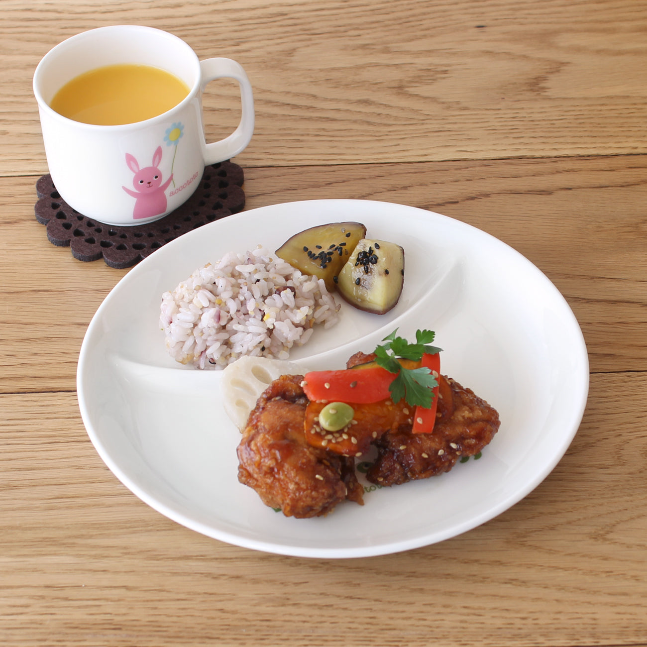 ウサギ】にこにこセット|アッコトト|子供食器|出産祝い ウサギ】にこにこセット|アッコトト|子供食器|出産祝い